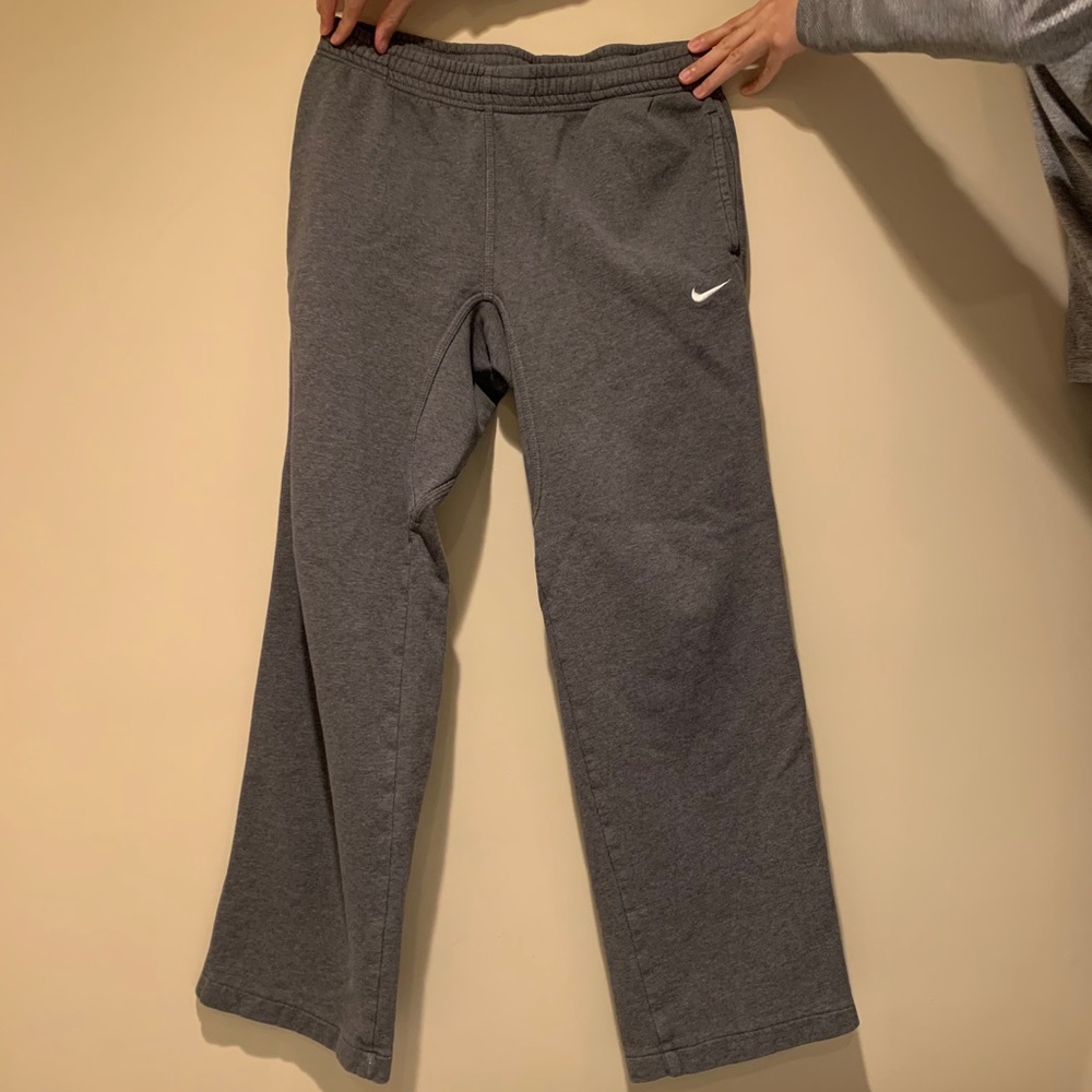 Nike Club Swoosh Fleece Sweatpants